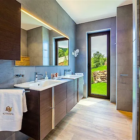 Altavista - Seaview & Relax With Heated Pool & Minigolf * Опатія