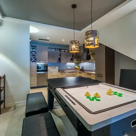 Altavista - Seaview & Relax With Heated Pool & Minigolf