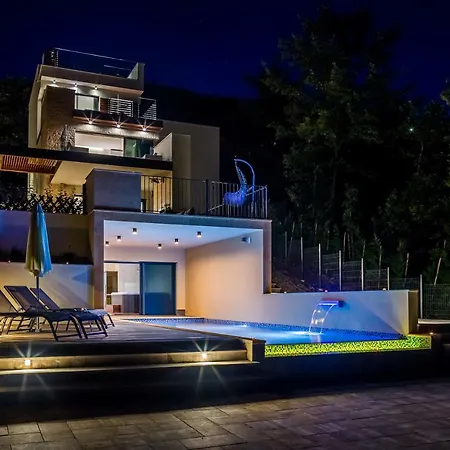 Altavista - Seaview & Relax With Heated Pool & Minigolf Опатія
