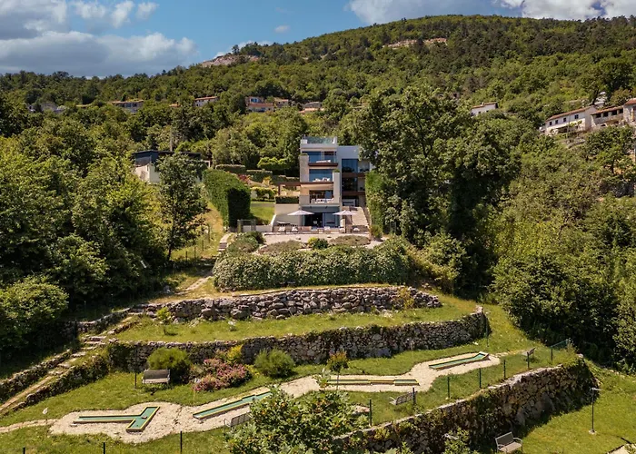 Altavista - Seaview & Relax With Heated Pool & Minigolf Villa *