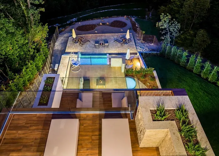 Villa Altavista - Seaview & Relax With Heated Pool & Minigolf Abbázia