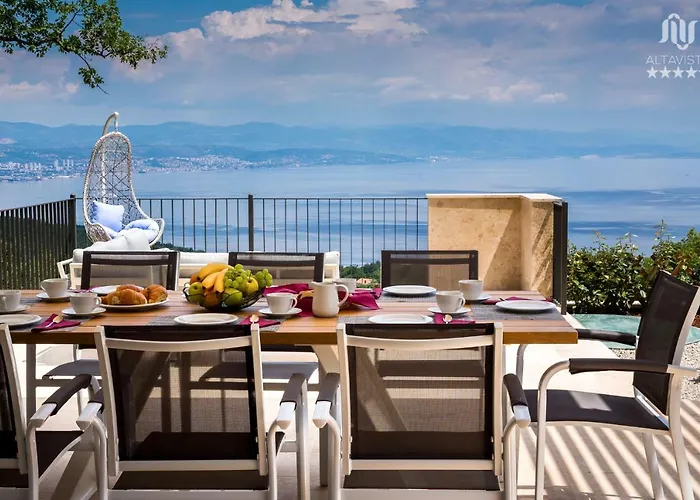 Villa Altavista - Seaview & Relax With Heated Pool & Minigolf *