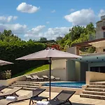 Altavista - Seaview & Relax With Heated Pool & Minigolf 오파티아