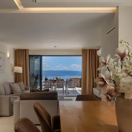 Altavista - Seaview & Relax With Heated Pool & Minigolf Opatija