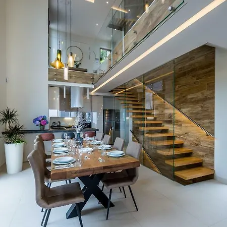 Villa Altavista - Seaview & Relax With Heated Pool & Minigolf Opatija