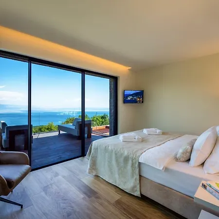 Altavista - Seaview & Relax With Heated Pool, & Minigolf *