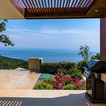 Villa Altavista - Seaview & Relax With Heated Pool & Minigolf Opatija