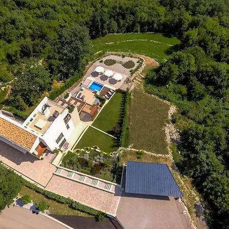 Altavista - Seaview & Relax With Heated Pool & Minigolf Villa *