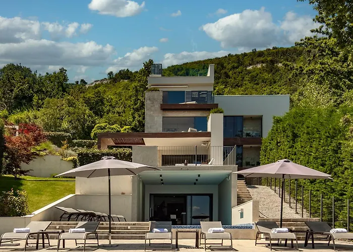 Altavista - Seaview & Relax With Heated Pool & Minigolf Οπατία