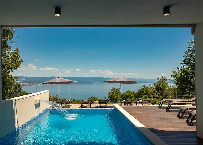 Вилла Altavista - Seaview & Relax With Heated Pool & Minigolf