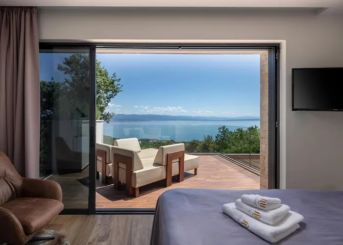 Βίλα Altavista - Seaview & Relax With Heated Pool & Minigolf Οπατία