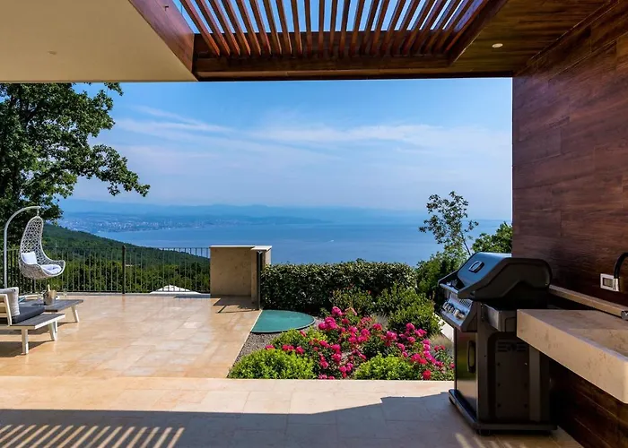 Вилла Altavista - Seaview & Relax With Heated Pool & Minigolf Опатия